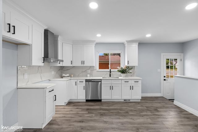 14235 Inkster Road, Livonia, MI 48154