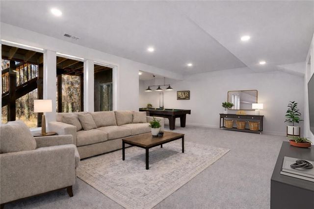 6615 NW 107th Court, Kansas City, MO 64154