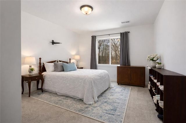 6615 NW 107th Court, Kansas City, MO 64154