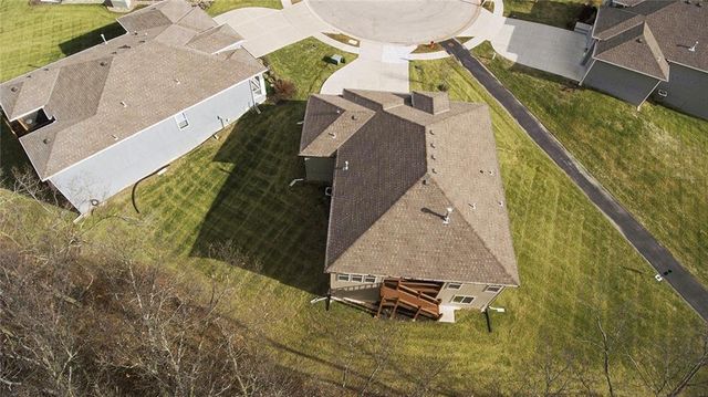 6615 NW 107th Court, Kansas City, MO 64154