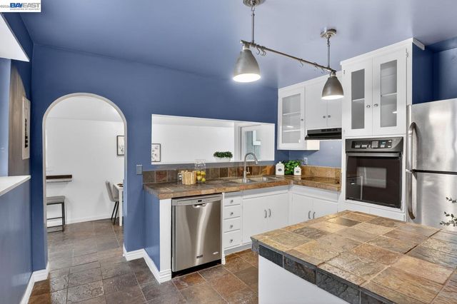 2541 Marina Blvd, San Leandro, CA 94577