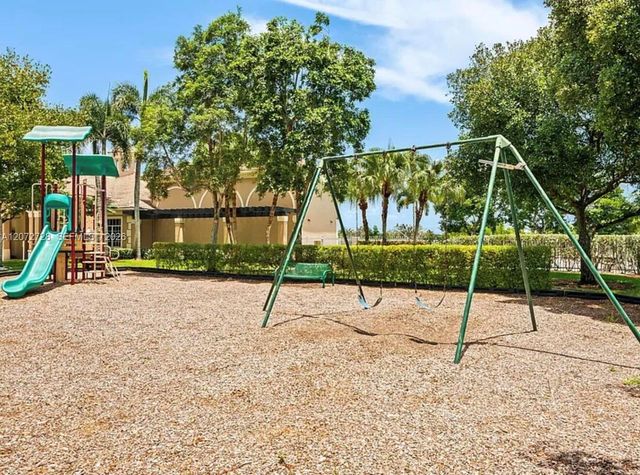 19162 SW 65th Street, Fort Lauderdale, FL 33332