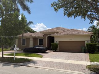 19162 SW 65th Street, Fort Lauderdale, FL 33332