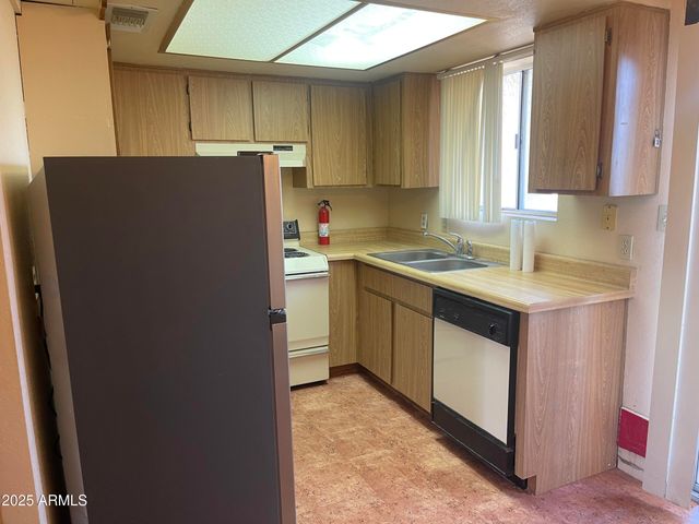 17227 N 16TH Drive 6, Phoenix, AZ 85023