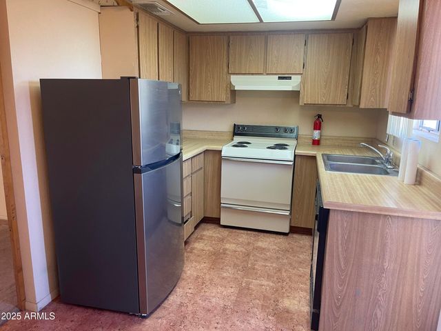 17227 N 16TH Drive 6, Phoenix, AZ 85023