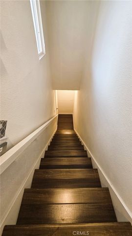 608 Hawthorne Street E, Glendale, CA 91204