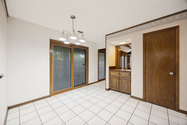 6727 Southpoint Drive, Dallas, TX 75248