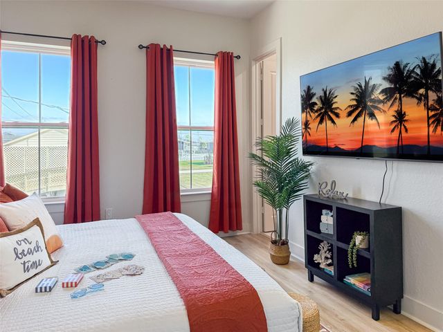 4219 Grayson Drive, Galveston, TX 77554