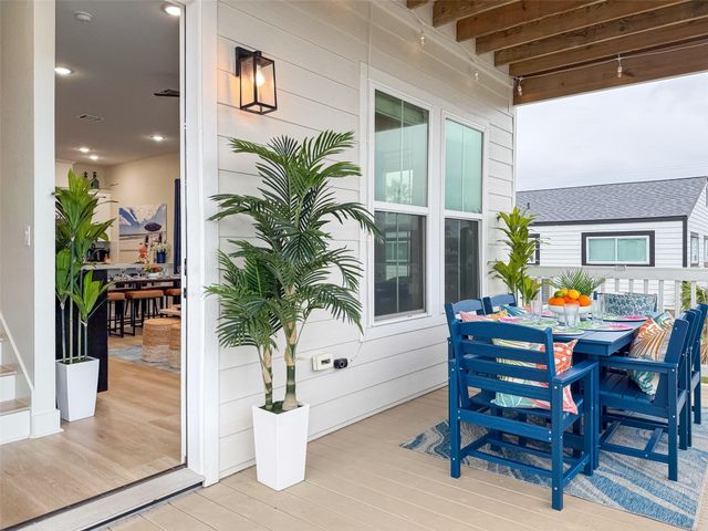 4219 Grayson Drive, Galveston, TX 77554