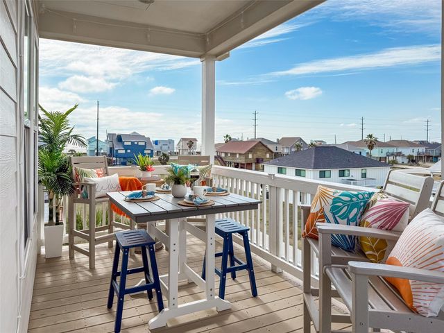4219 Grayson Drive, Galveston, TX 77554