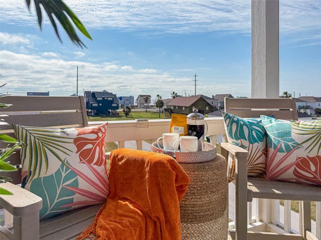 4219 Grayson Drive, Galveston, TX 77554