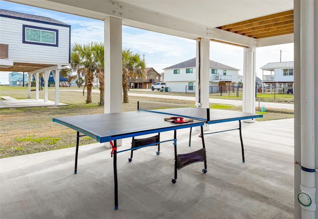 4219 Grayson Drive, Galveston, TX 77554