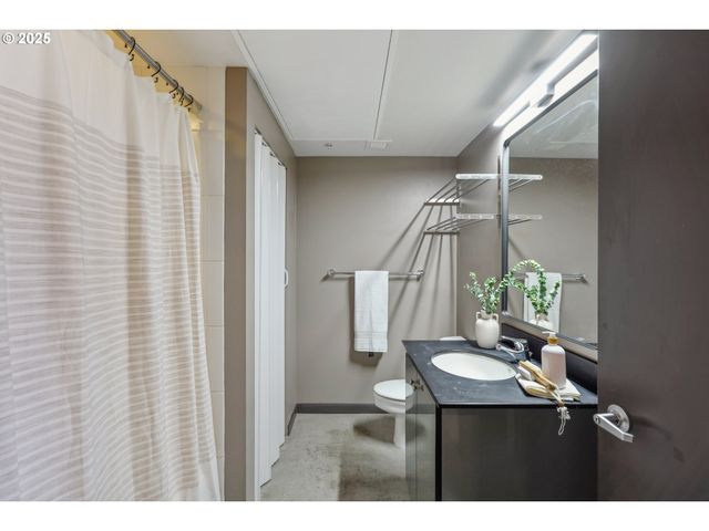 1030 Nw 12TH Ave 415, Portland, OR 97209