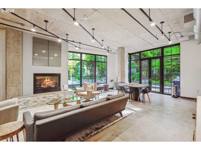 1030 Nw 12TH Ave 415, Portland, OR 97209