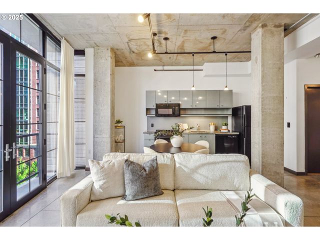 1030 Nw 12TH Ave 415, Portland, OR 97209