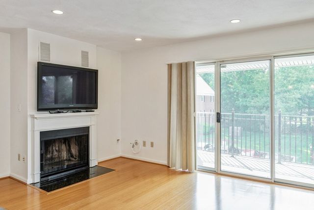 5 April Ln 31, Lexington, MA 02421