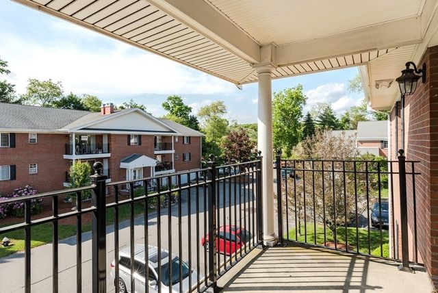 5 April Ln 31, Lexington, MA 02421