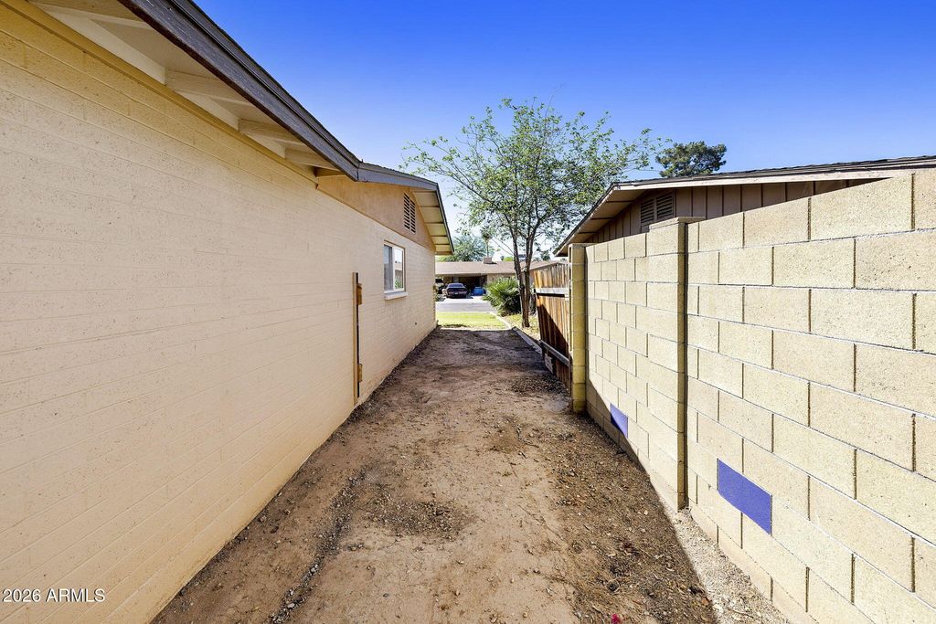 Image 32 of property listing at 4538 W PURDUE Avenue, Glendale, AZ 85302