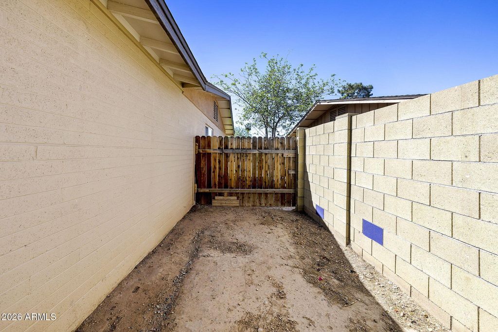 Image 33 of property listing at 4538 W PURDUE Avenue, Glendale, AZ 85302