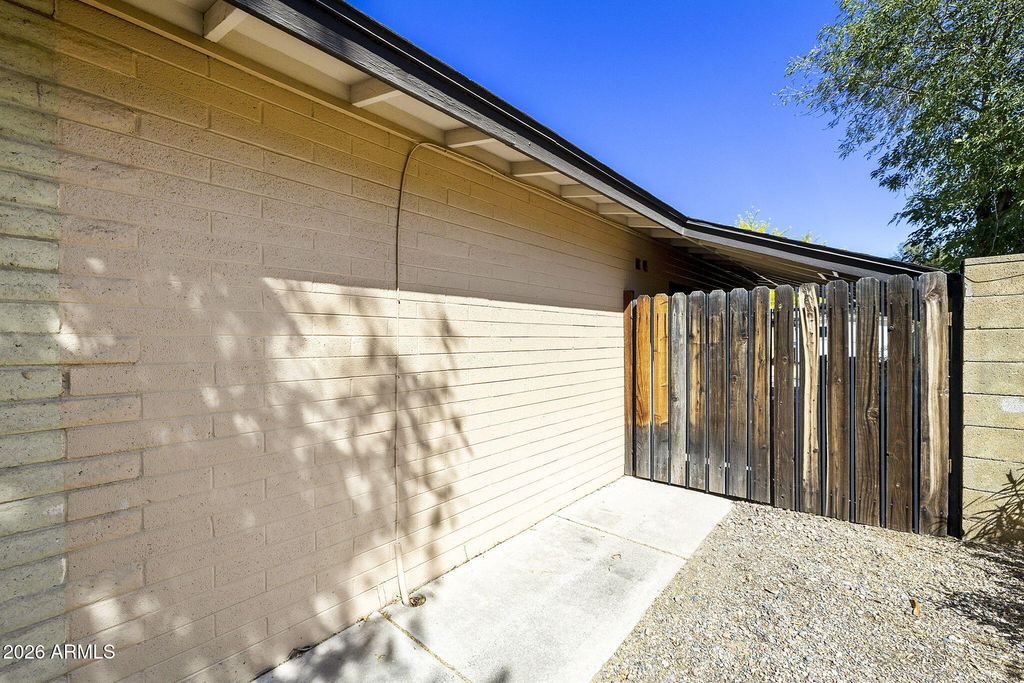 Image 34 of property listing at 4538 W PURDUE Avenue, Glendale, AZ 85302