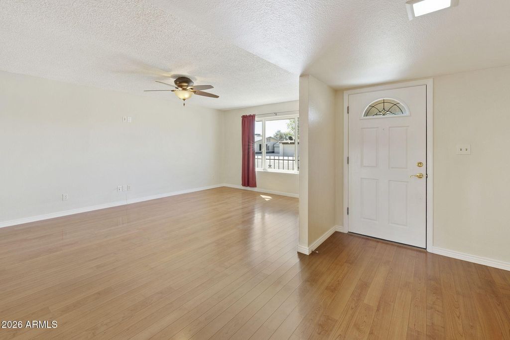 Image 5 of property listing at 4538 W PURDUE Avenue, Glendale, AZ 85302