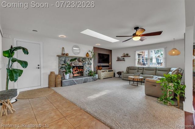 4337 Windiate Park Drive, Waterford, MI 48329