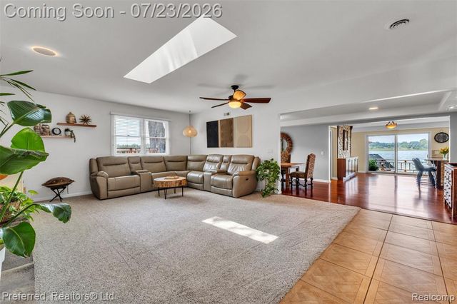 4337 Windiate Park Drive, Waterford, MI 48329