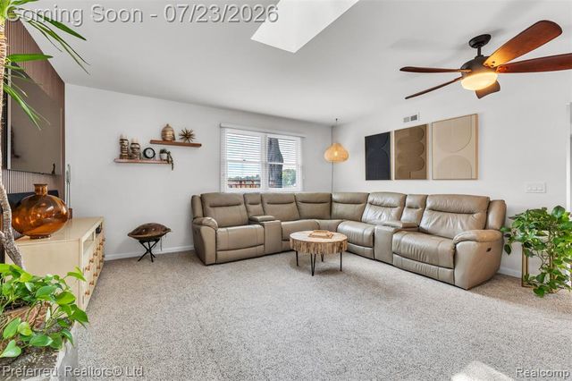 4337 Windiate Park Drive, Waterford, MI 48329