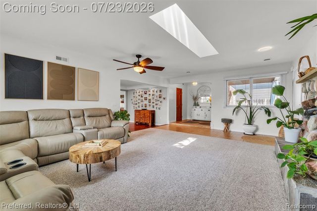 4337 Windiate Park Drive, Waterford, MI 48329