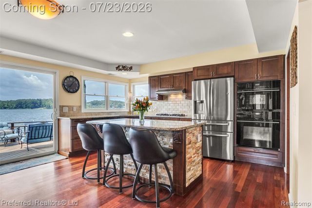 4337 Windiate Park Drive, Waterford, MI 48329