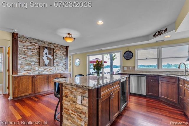 4337 Windiate Park Drive, Waterford, MI 48329