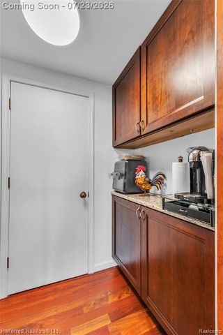 4337 Windiate Park Drive, Waterford, MI 48329