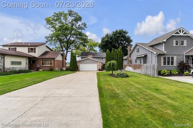 4337 Windiate Park Drive, Waterford, MI 48329