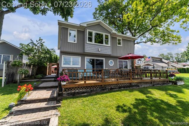 4337 Windiate Park Drive, Waterford, MI 48329