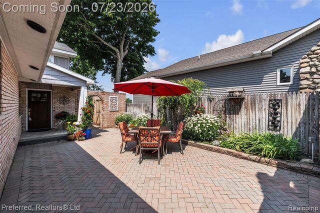 4337 Windiate Park Drive, Waterford, MI 48329