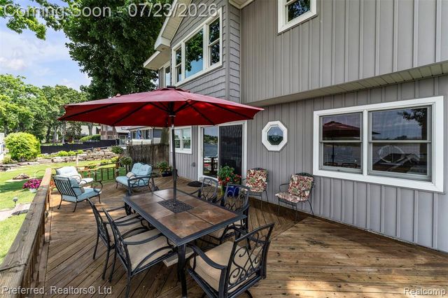 4337 Windiate Park Drive, Waterford, MI 48329