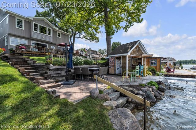 4337 Windiate Park Drive, Waterford, MI 48329