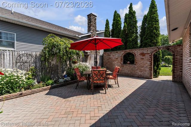 4337 Windiate Park Drive, Waterford, MI 48329