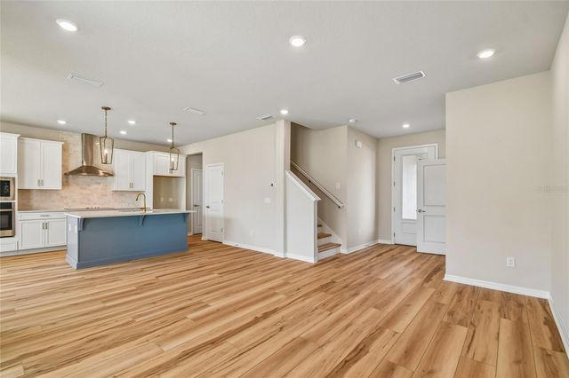 5921 BRISTLE OAK STREET, Mount Dora, FL 32757