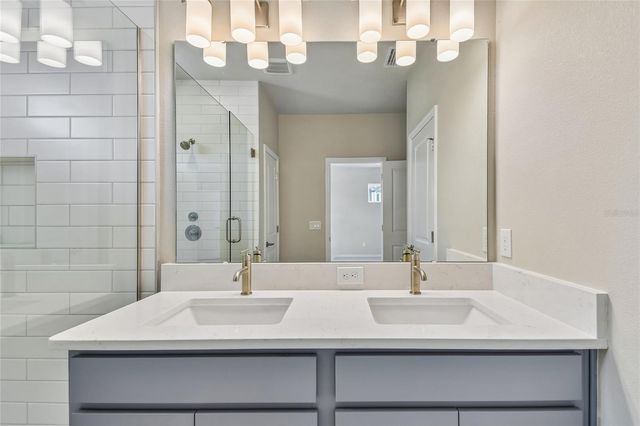 5921 BRISTLE OAK STREET, Mount Dora, FL 32757