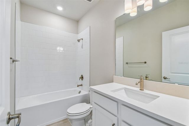 5921 BRISTLE OAK STREET, Mount Dora, FL 32757