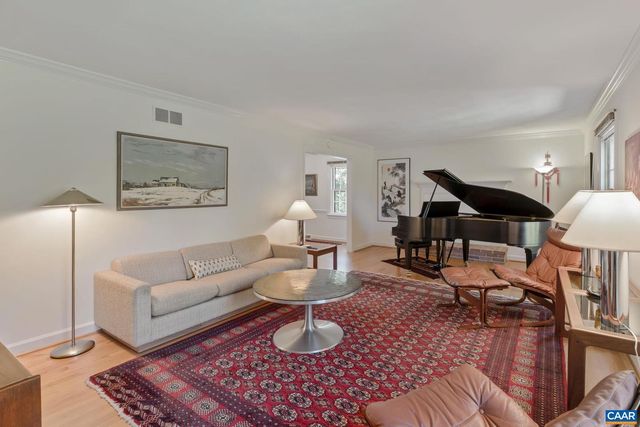 311 GLOUCESTER RD, Charlottesville, VA 22901