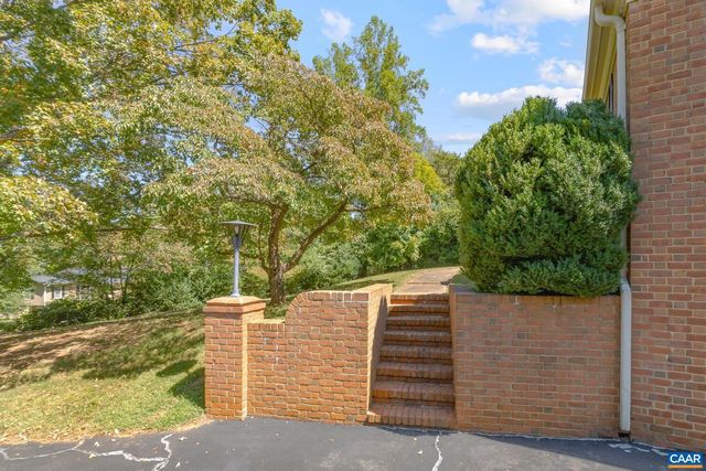 311 GLOUCESTER RD, Charlottesville, VA 22901