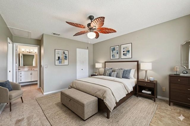 2216 GRENADIER DRIVE, Sun City Center, FL 33573