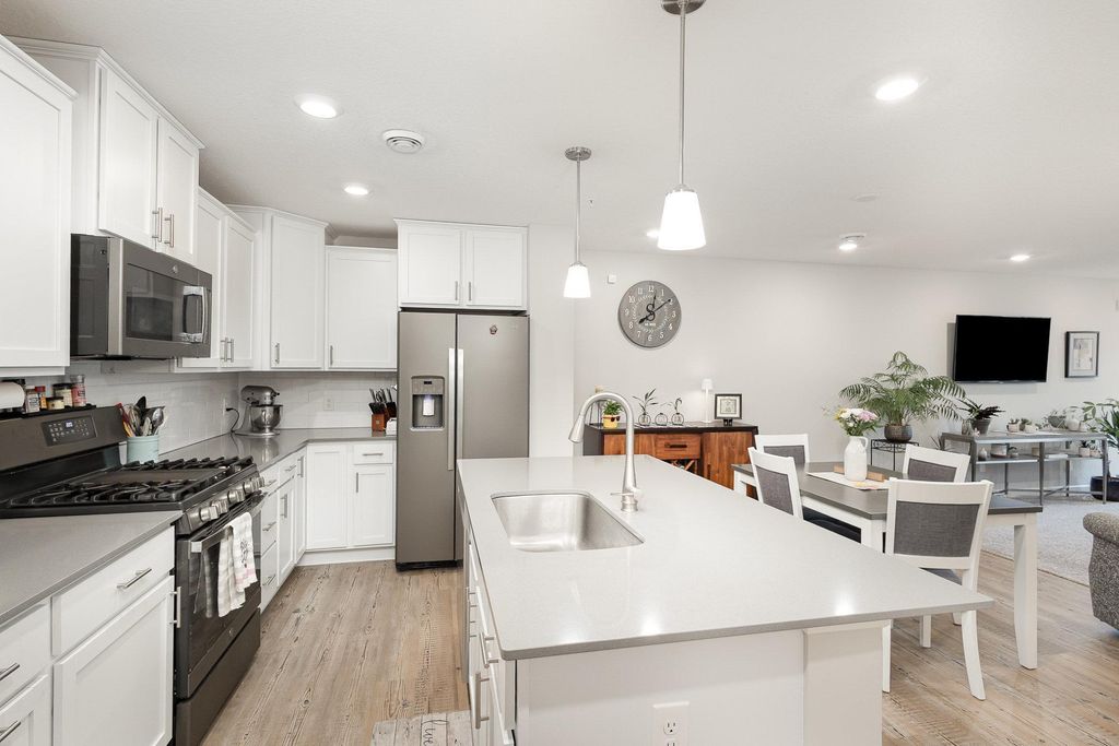 1212 Lower 143rd Street E, Rosemount, MN 55068
