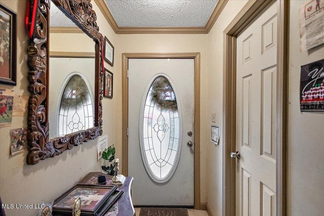 2383 W Clubview Circle, Yazoo City, MS 39194