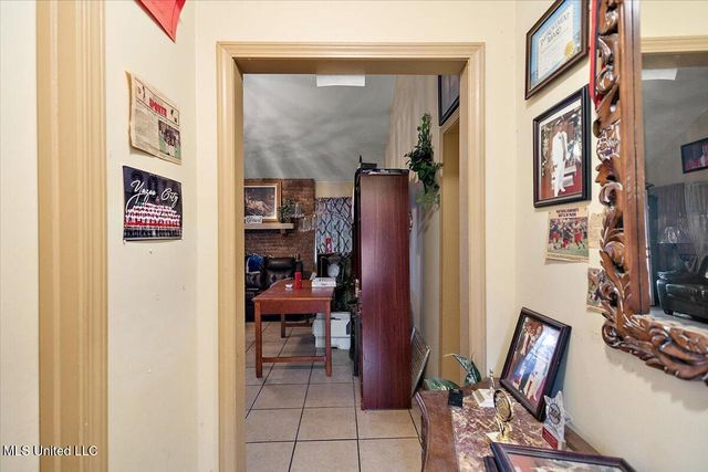 2383 W Clubview Circle, Yazoo City, MS 39194