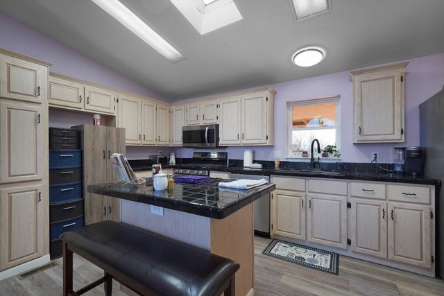 38 Lora Lane, Edgewood, NM 87015