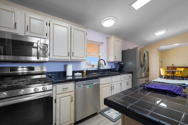 38 Lora Lane, Edgewood, NM 87015