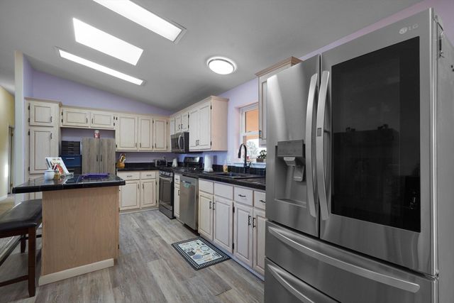 38 Lora Lane, Edgewood, NM 87015